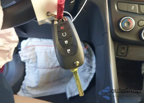 2020 Chevrolet Trax Awd Lt z USA, uszkodzony, nr VIN 3GNCJPSB7LL194512